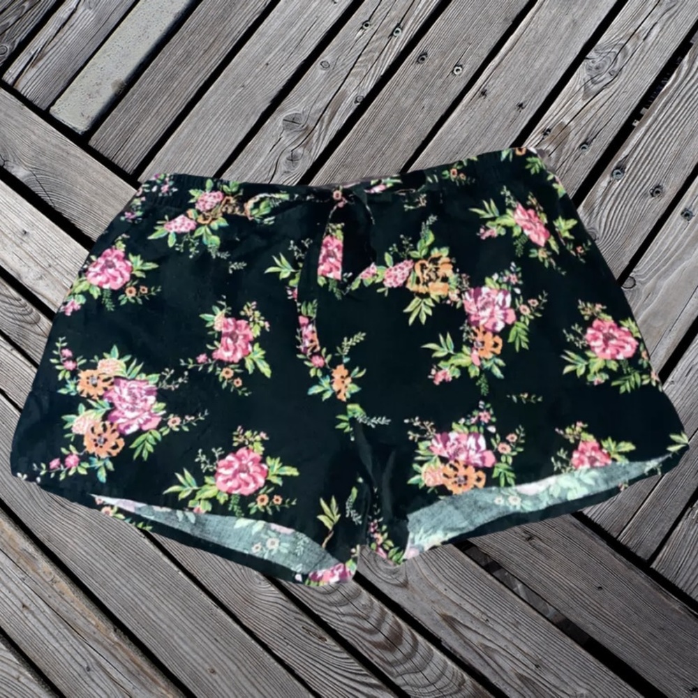 Joe B by Joe Benbasset Black Pink Floral Shorts